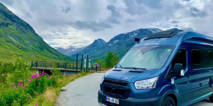 Campervan-Urlaub 2027 planen: 7 Tipps für deine perfekte Auszeit auf vier Rädern